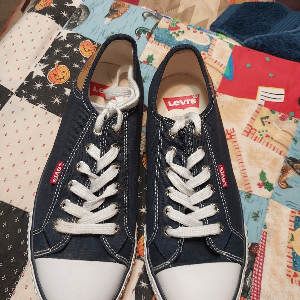 Levi's Dark Blue Canvas Sneakers with White Laces